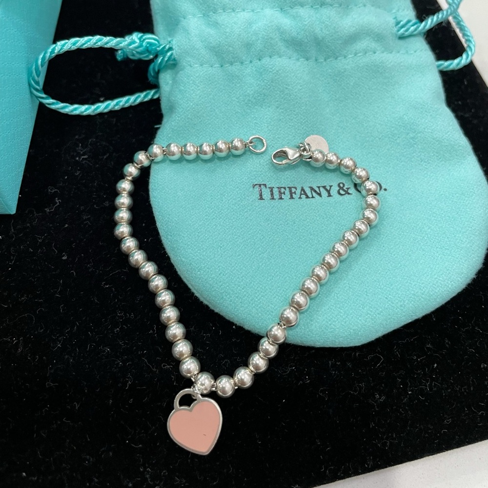 Pink heart tag bead bracelet